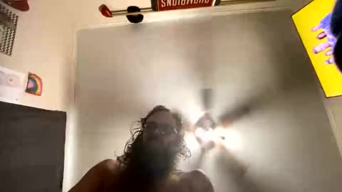 Snapshot of needu802318 chatting on 05/27/26, 02:36 Easy E online show from 05/27/26, 02:36