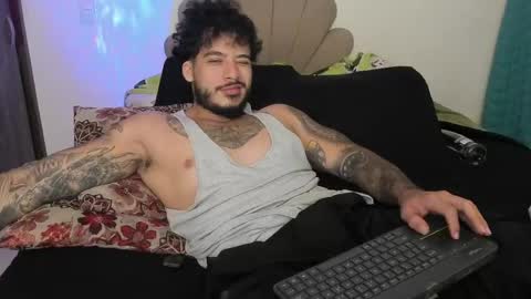 Nei turn green online show from 04/21/26, 01:07