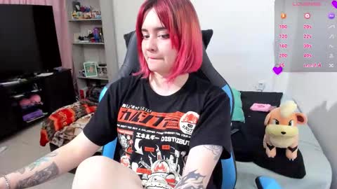 Snapshot of neeko_lol_ chatting on 09/30/25, 10:15 Geek Nicole im Neeko UwU online show from 09/30/25, 10:15