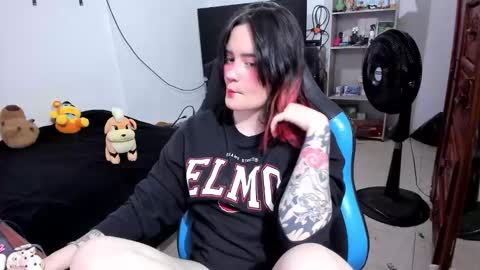 Geek Nicole    im Neeko UwU online show from 03/08/26, 08:45