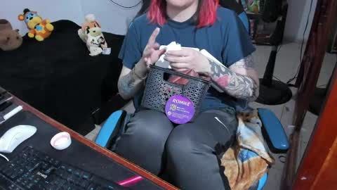 Geek Nicole    im Neeko UwU online show from 04/17/26, 11:24