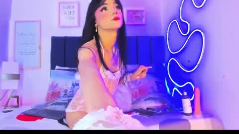 Snapshot of nefera_nox chatting on 11/05/25, 04:34 nefera_nox online show from 11/05/25, 04:34