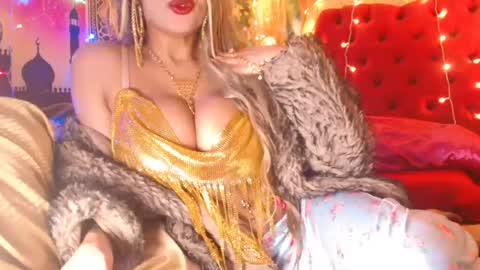 Snapshot of nefertari8 chatting on 07/10/26, 11:51 nefertari8 online show from 07/10/26, 11:51