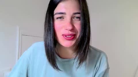 Snapshot of neferutt chatting on 11/05/25, 07:03 Neferutt online show from 11/05/25, 07:03