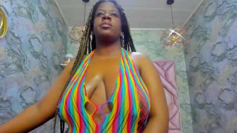 Snapshot of neffertiry_ebonny chatting on 11/13/25, 06:45 Nefer online show from 11/13/25, 06:45