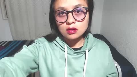 Zoe online show from 09/15/25, 11:05