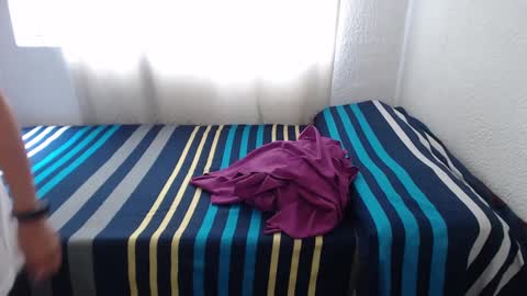 Zoe online show from 09/29/25, 01:27