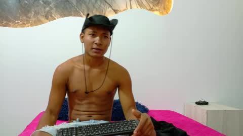   online show from 05/15/26, 07:32