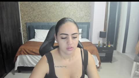 neith_xue online show from 01/16/25, 11:37