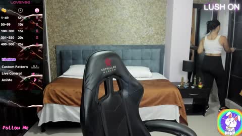 neith_xue online show from 01/22/25, 11:23