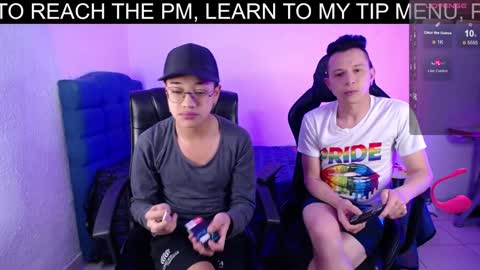 Snapshot of neithan_and_scott_ chatting on 12/13/24, 11:23 NEW ONLYFANS OF SCOTT online show from 12/13/24, 11:23