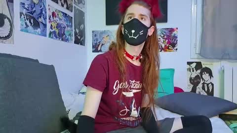 Snapshot of neko_nyaaa chatting on 11/23/25, 12:38 Neko online show from 11/23/25, 12:38