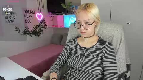 Kate online show from 04/25/26, 08:50