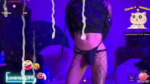 NekoSamaUwU online show from 04/14/26, 06:41