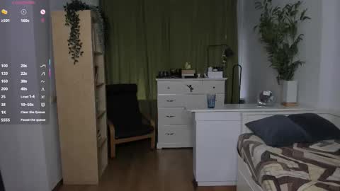 Snapshot of neldaestey chatting on 10/13/25, 07:41 Vicky and Beatrice online show from 10/13/25, 07:41