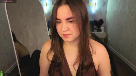 Snapshot of nelie_evans chatting on 06/04/26, 01:11 nelie_evans online show from 06/04/26, 01:11