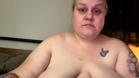 Snapshot of nellatlas chatting on 02/13/25, 04:00 Nellie Atlas online show from 02/13/25, 04:00