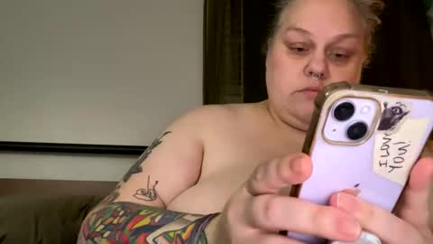 Snapshot of nellatlas chatting on 11/24/25, 12:43 Nellie Atlas online show from 11/24/25, 12:43