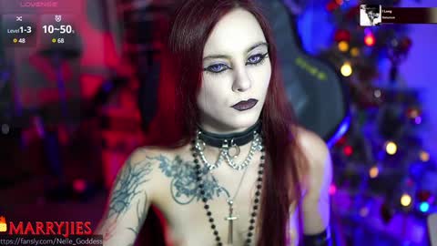 Snapshot of nelle_ chatting on 01/04/25, 10:05    online show from 01/04/25, 10:05