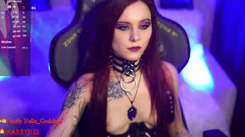 Snapshot of nelle_ chatting on 09/17/25, 05:36    online show from 09/17/25, 05:36