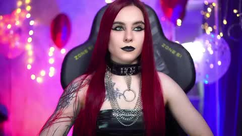 Snapshot of nelle_ chatting on 05/18/26, 04:07 online show from 05/18/26, 04:07