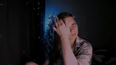 Nelli online show from 12/20/25, 08:27