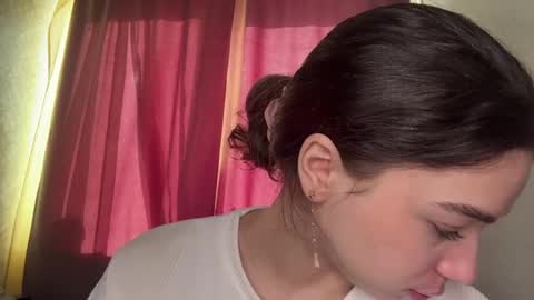 Angelihee online show from 04/25/26, 01:41