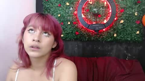 Snapshot of nelly_azumi chatting on 12/03/24, 06:15 nelly online show from 12/03/24, 06:15