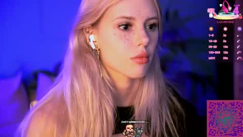 Snapshot of nelly_carroll chatting on 09/20/25, 09:16 I am Nelly3 online show from 09/20/25, 09:16