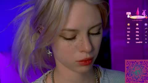 Snapshot of nelly_carroll chatting on 10/08/25, 06:38 I am Nelly3 online show from 10/08/25, 06:38