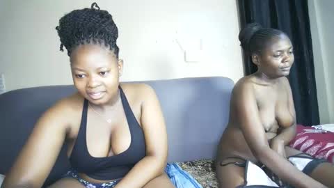 nellyeluxe online show from 02/22/26, 10:08