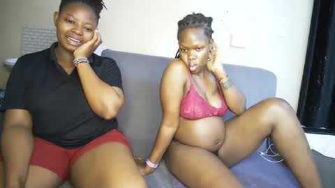 nellyeluxe online show from 03/17/26, 05:49