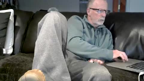 Snapshot of neman4u2c chatting on 12/01/25, 01:10 Jack online show from 12/01/25, 01:10