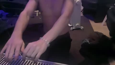 Snapshot of nemcahot chatting on 12/28/24, 02:33 nemcahot online show from 12/28/24, 02:33