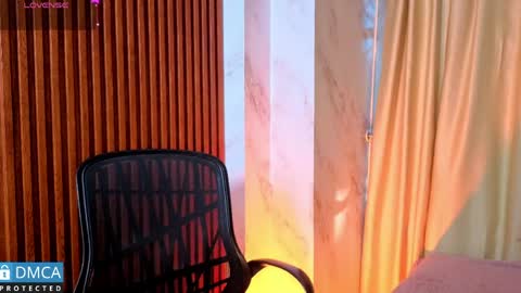 Salome Nena cupcake online show from 04/22/26, 11:12