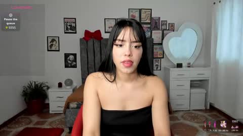 nenitaa_ online show from 05/06/26, 12:21