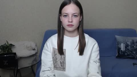 nensi_sweet online show from 02/19/25, 06:00