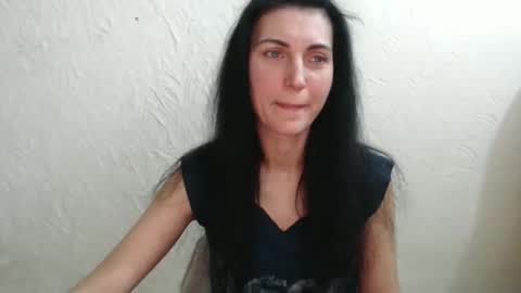 Nensy online show from 12/05/25, 07:21