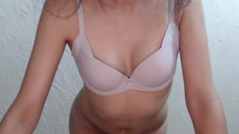 Nensy online show from 07/18/26, 07:06