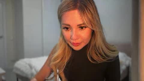 NensySafrons online show from 04/11/26, 04:00