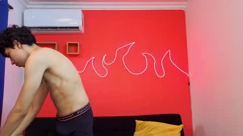 Snapshot of neo_twink chatting on 01/13/26, 07:08 just Daniel online show from 01/13/26, 07:08