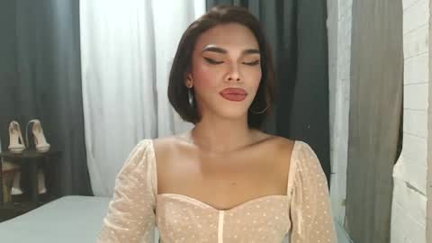 neomi online show from 11/16/25, 12:33