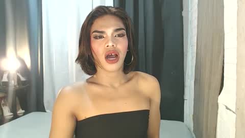 neomi online show from 11/23/25, 09:31