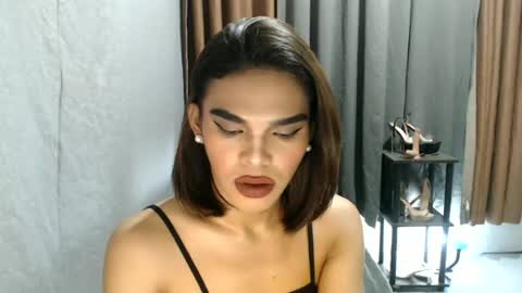 Snapshot of neomi_hardcock chatting on 05/13/26, 04:59 neomi online show from 05/13/26, 04:59