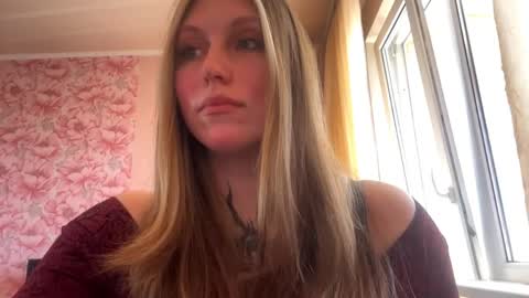 Snapshot of neomimaddern chatting on 04/06/26, 08:59 neomimaddern online show from 04/06/26, 08:59