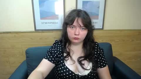 Snapshot of neonilalisova chatting on 07/16/26, 05:13 NeonilaLisova online show from 07/16/26, 05:13