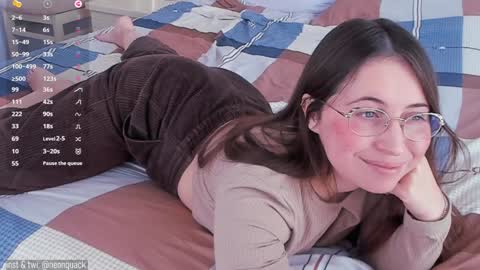 Snapshot of neonquack chatting on 01/02/25, 12:03 Riley online show from 01/02/25, 12:03