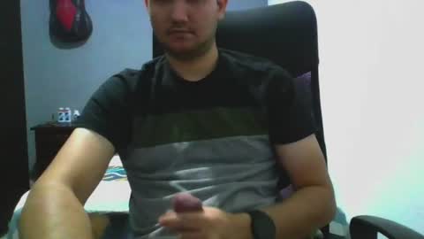 Snapshot of nerdxxx94 chatting on 06/18/26, 05:08 MrBull online show from 06/18/26, 05:08