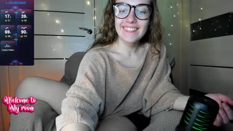 Snapshot of nerdy_goddess chatting on 12/13/24, 10:02 Aida online show from 12/13/24, 10:02