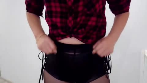 Crystal New online show from 11/28/25, 08:50